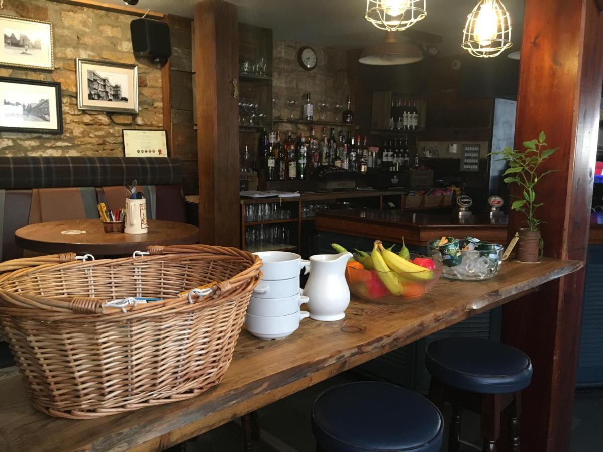 菲利浦斯阿姆斯酒店 Montacute 外观 照片