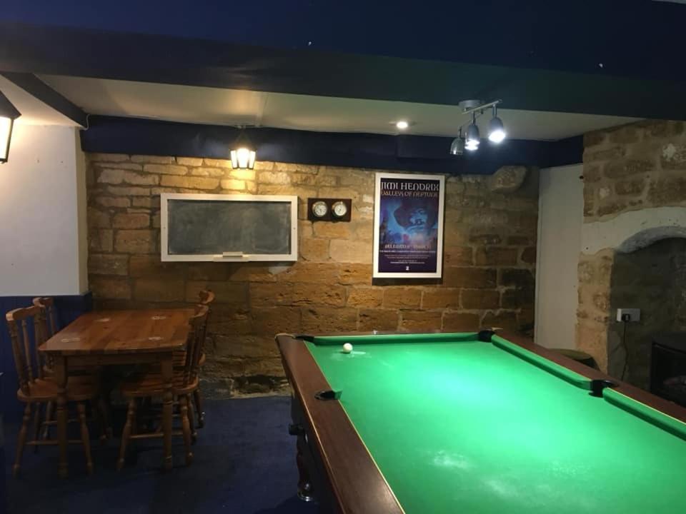 菲利浦斯阿姆斯酒店 Montacute 外观 照片